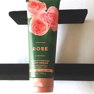 NEW Bbw Rose Hydration Body Cream Size 8 OZ.